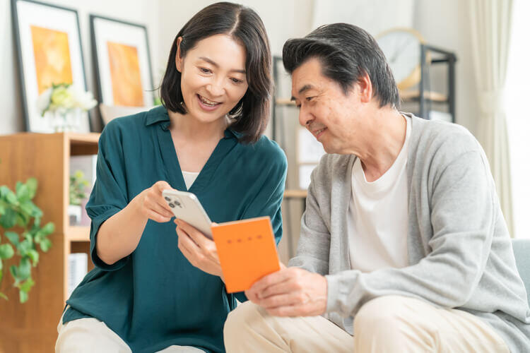 【2026年最新】令和8年度の国民年金保険料はいくら？直近の推移や負担を軽くする方法をご紹介