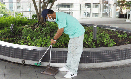 少しだけ働きたい を応援 1日1時間 地域に貢献 バスターミナルの 日常清掃スタッフ 茨木市 中高年 40代 50代 60代 のパート アルバイト バイト 転職 仕事情報 マイナビミドルシニア