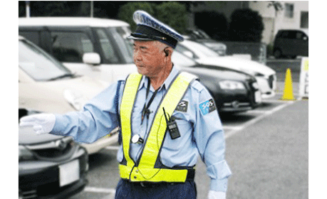 入社祝い金5万円等 ホットな待遇をご用意 週1日 Ok 話題の現場も多数有 お声がけ 案内スタッフ 中高年 40代 50代 60代 のパート アルバイト バイト 転職 仕事情報 マイナビミドルシニア