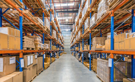 フォークのお仕事！日払いで即金ゲット《ミドル世代が活躍中》土日休み！