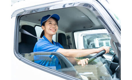 配送ドライバー！学歴経験不問で日払い可《ミドル世代が活躍中》土日...