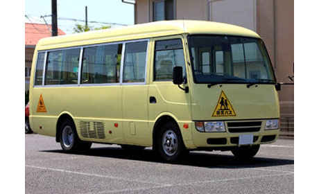 送迎ドライバー！日払いで即金ゲット《ミドル世代が活躍中》土日休み...