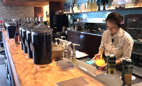 ハワイアンダイニング＆カフェ　ラ・オハナ　南砂店＜198594＞