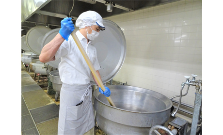 シダックスコントラクトフードサービス株式会社　※日本フードパッカー道南工場 内厨房352392