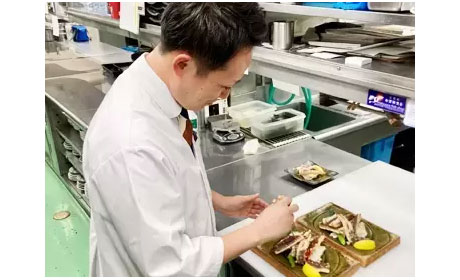 株式会社梅の花サービス　かにしげ 久留米店